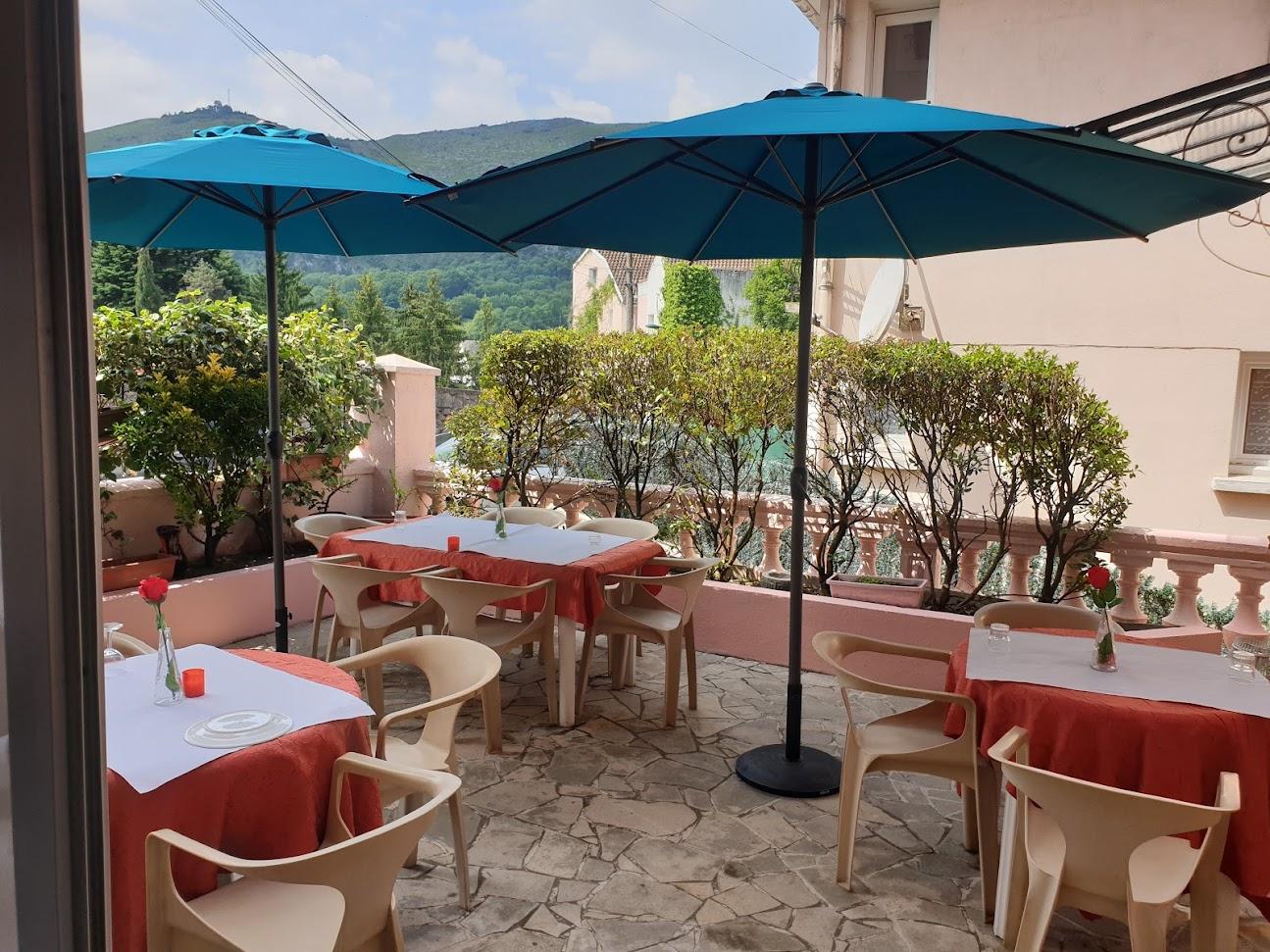Photo de RESTAURANT AFRICAIN "SAVEURS D'AFRIQUE CHEZ LÉO" BAR-CAFÉ A LOURDES 65100