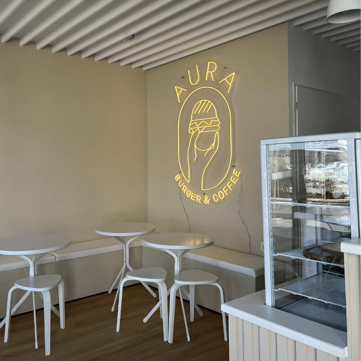 Photo de Aura Burger and Coffee - Burger à la française - Café - Service Livraison - La Grande-Motte