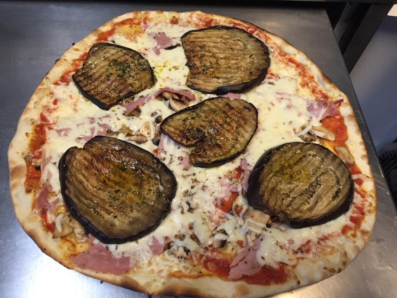 Photo de Chez Alain : Pizza et plats à emporter uniquement de 11 h à 13 h et de 18 h à 21 h Tous les jours