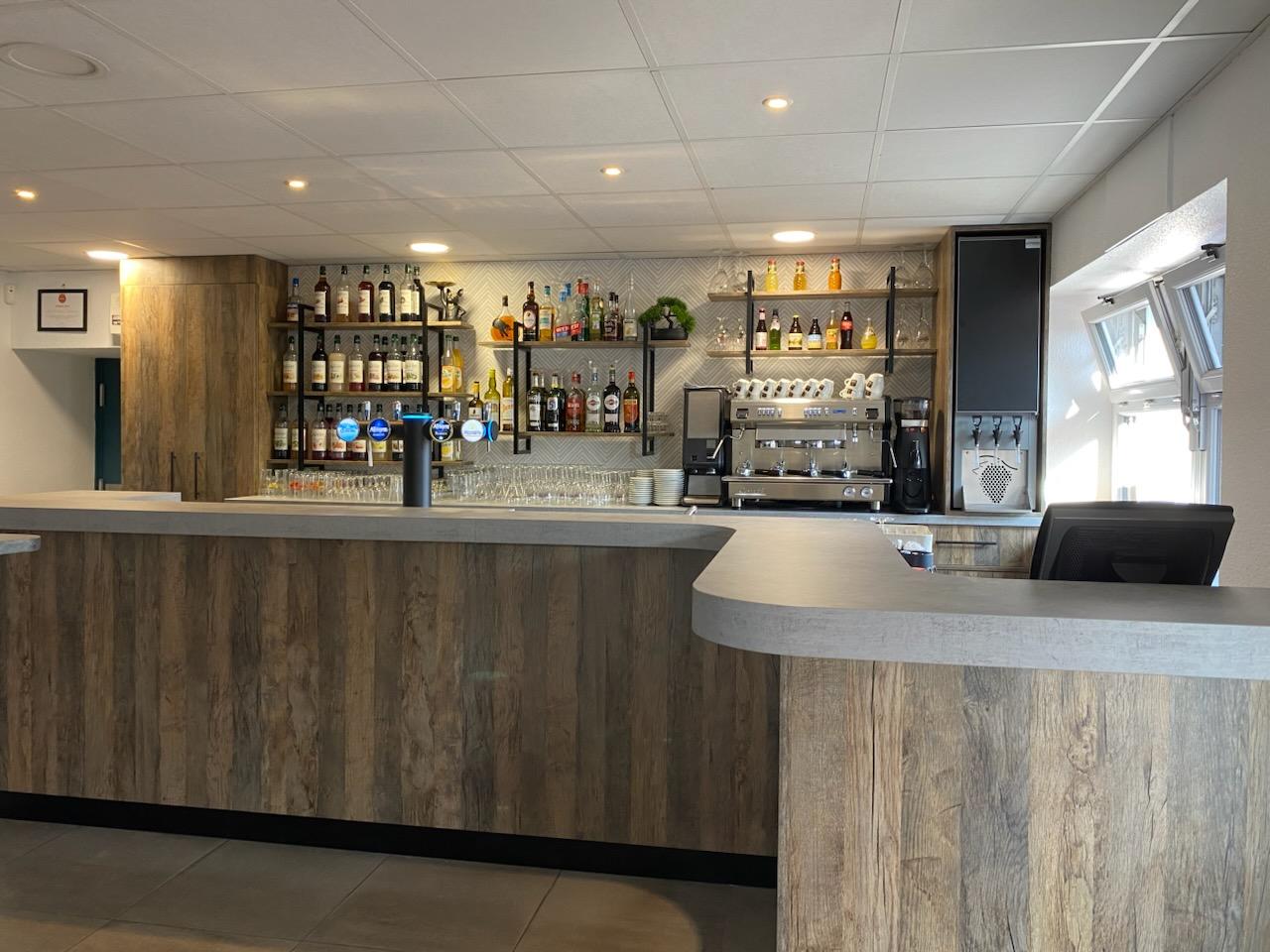 Photo de La Petite Auberge - Restaurant- Bar - Hôtel