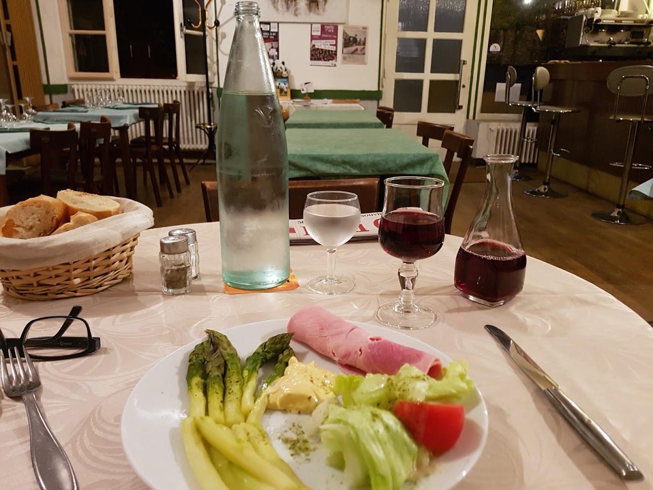 Photo du restaurant Le Pont Bayard Restaurant Chambres d'Hôtes