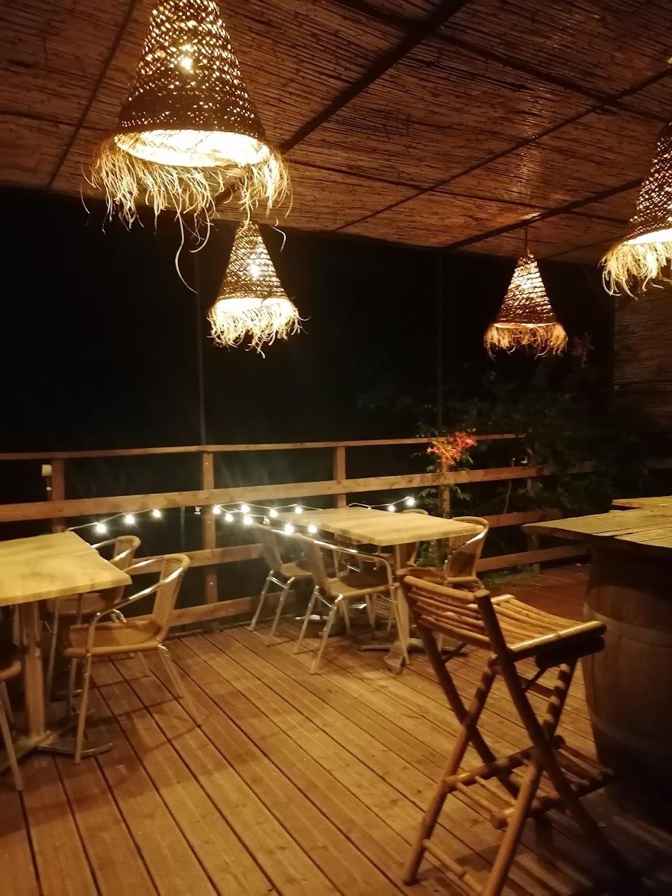 Photo de Resto-café " Ô pieds dans l'eau"