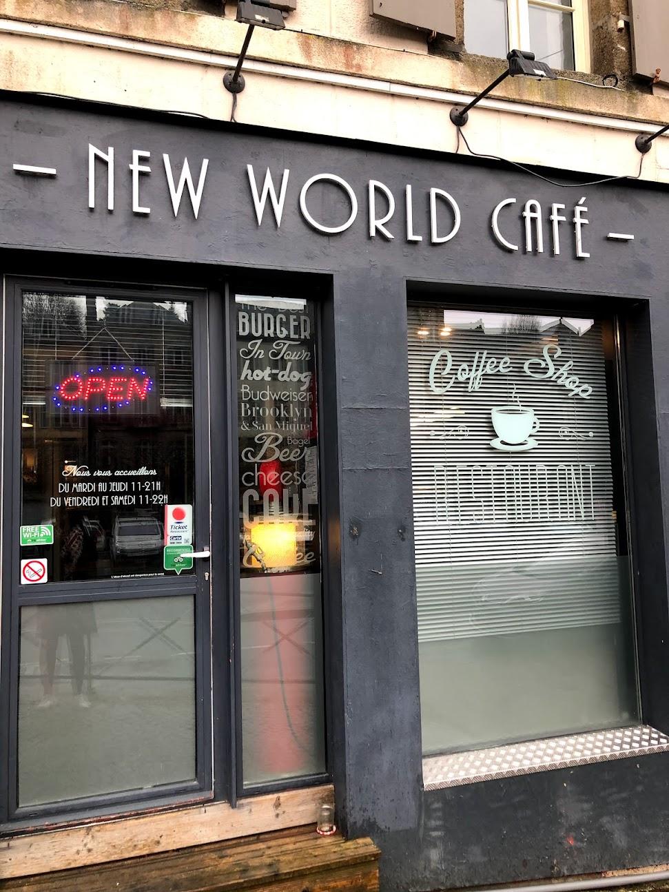 Photo de New World Café