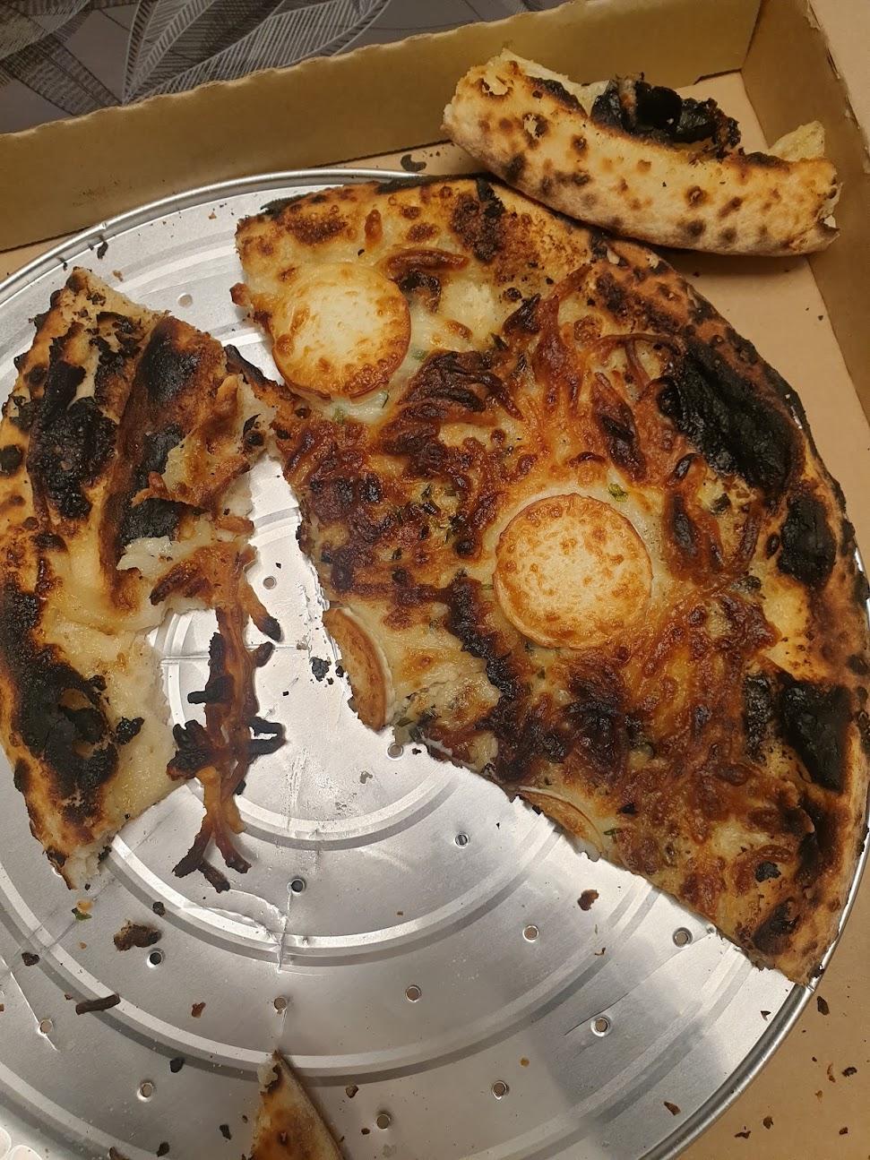 Photo de Just Queen - Distributeur de pizzas