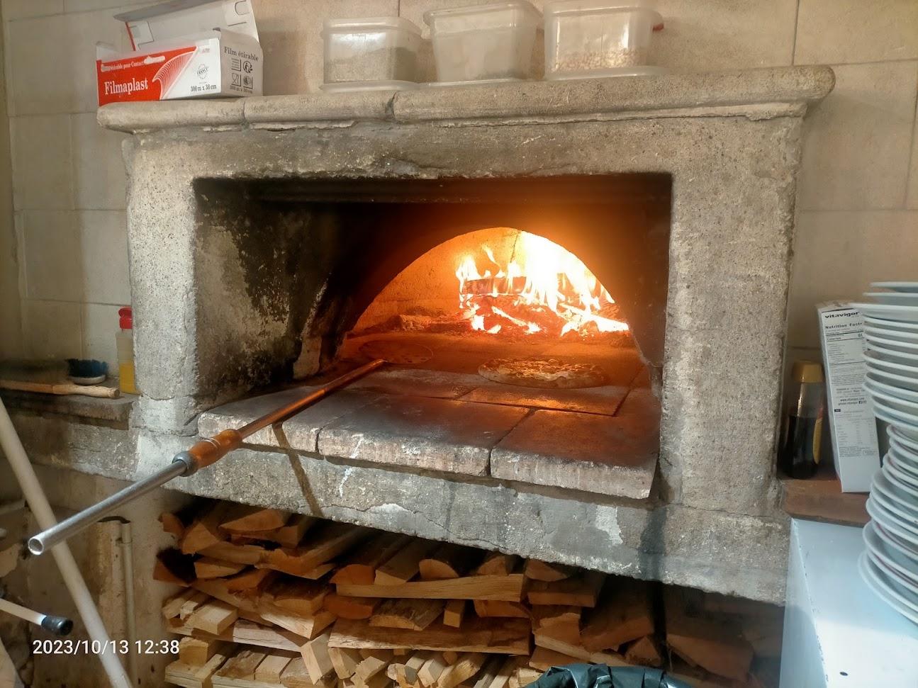 Photo du restaurant Restaurant Pizzeria Lou Paradou
