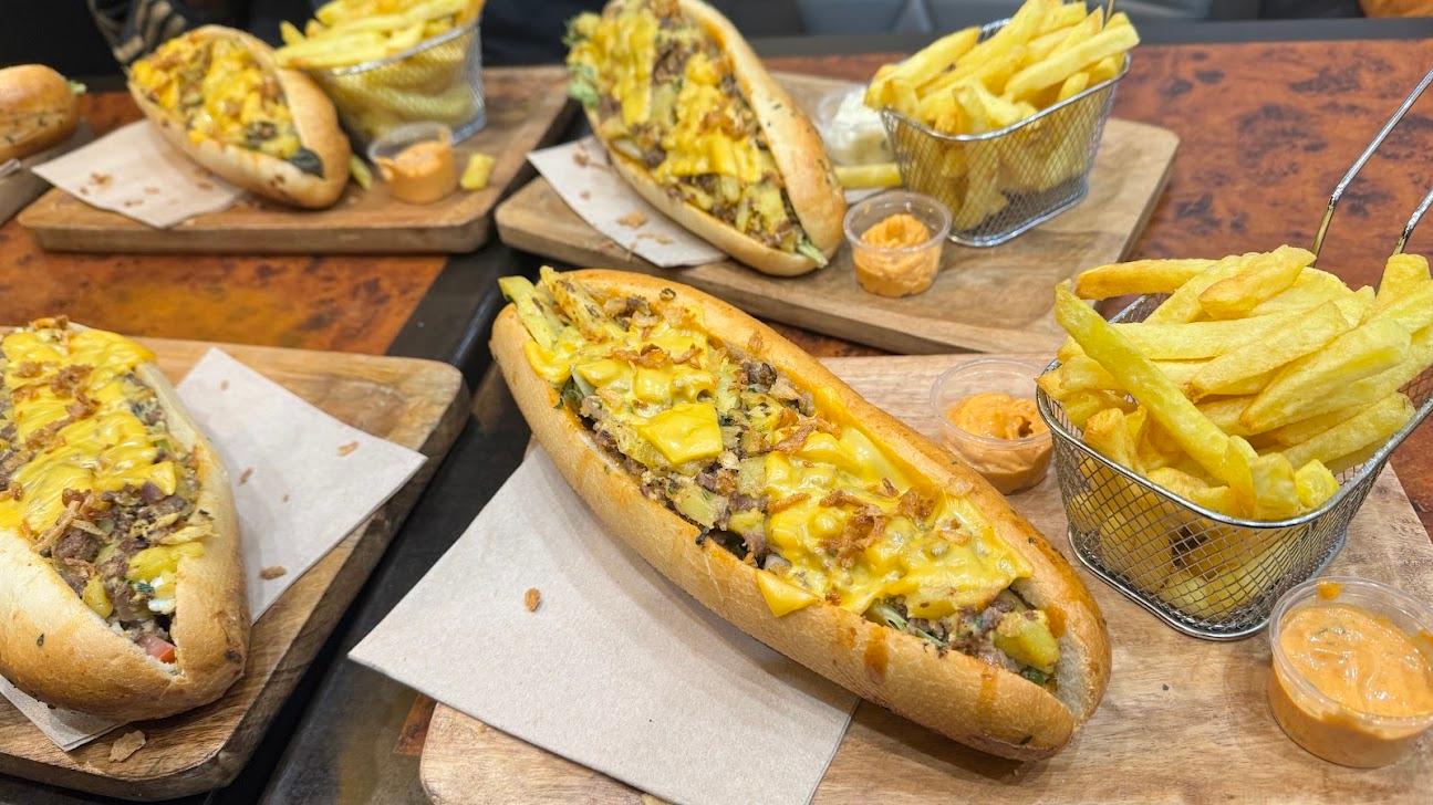 Photo de 16-93 EATS - Fast Food