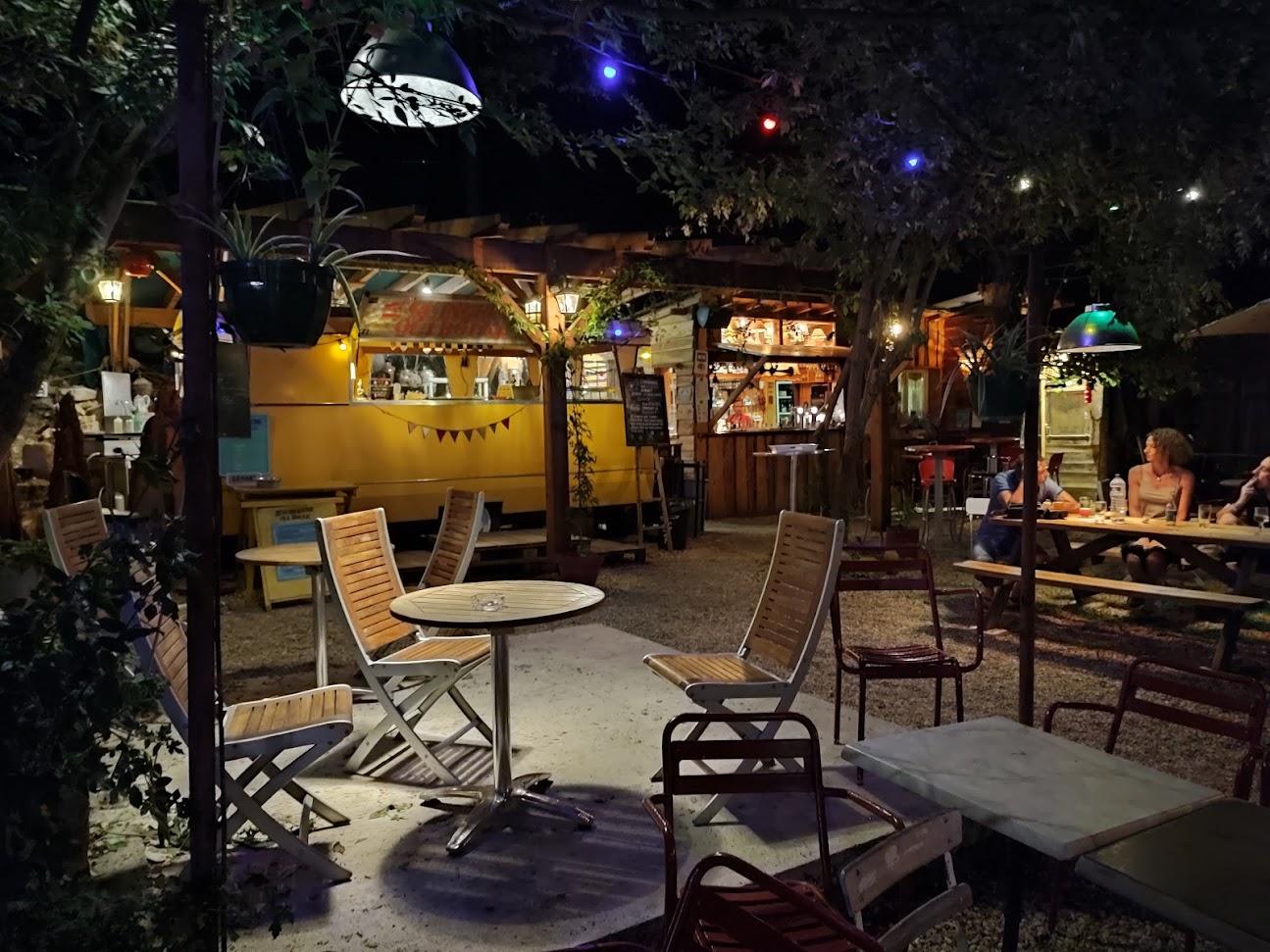 Photo de Guinguette le Boui Boui du pays