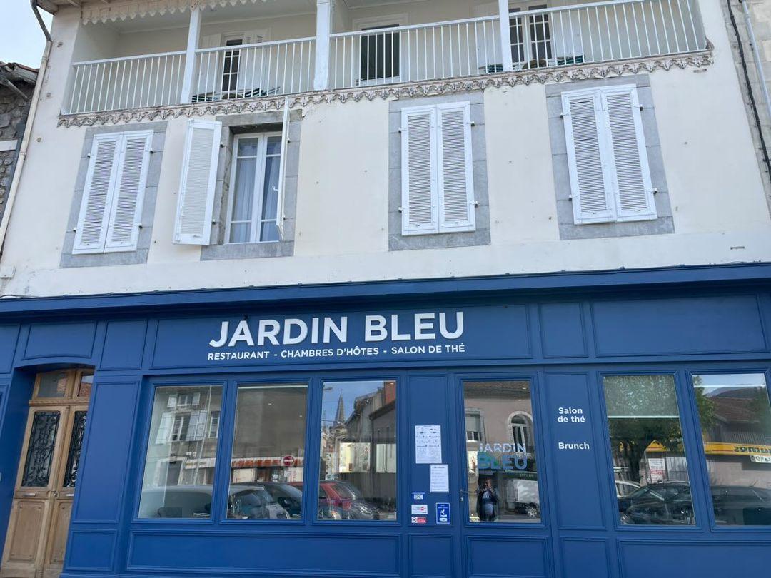 Photo de Jardin Bleu - Chambres d'hôtes & Restaurant