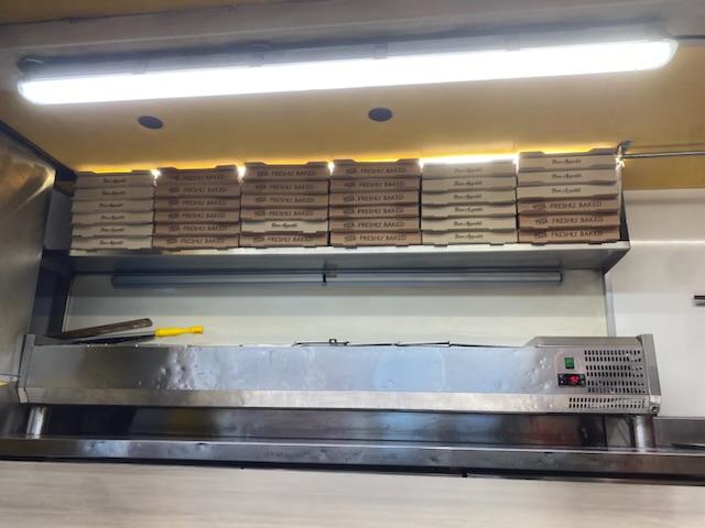 Photo de DESLYS 78 CAMION PIZZA - AU FEU DE BOIS