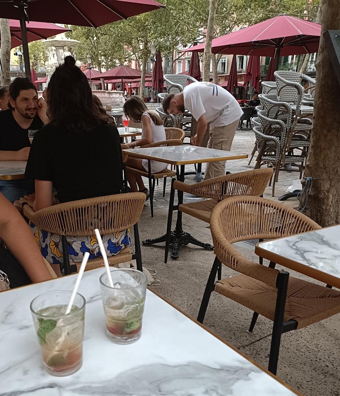 Photo de Vibes Restaurant & Coffee Shop