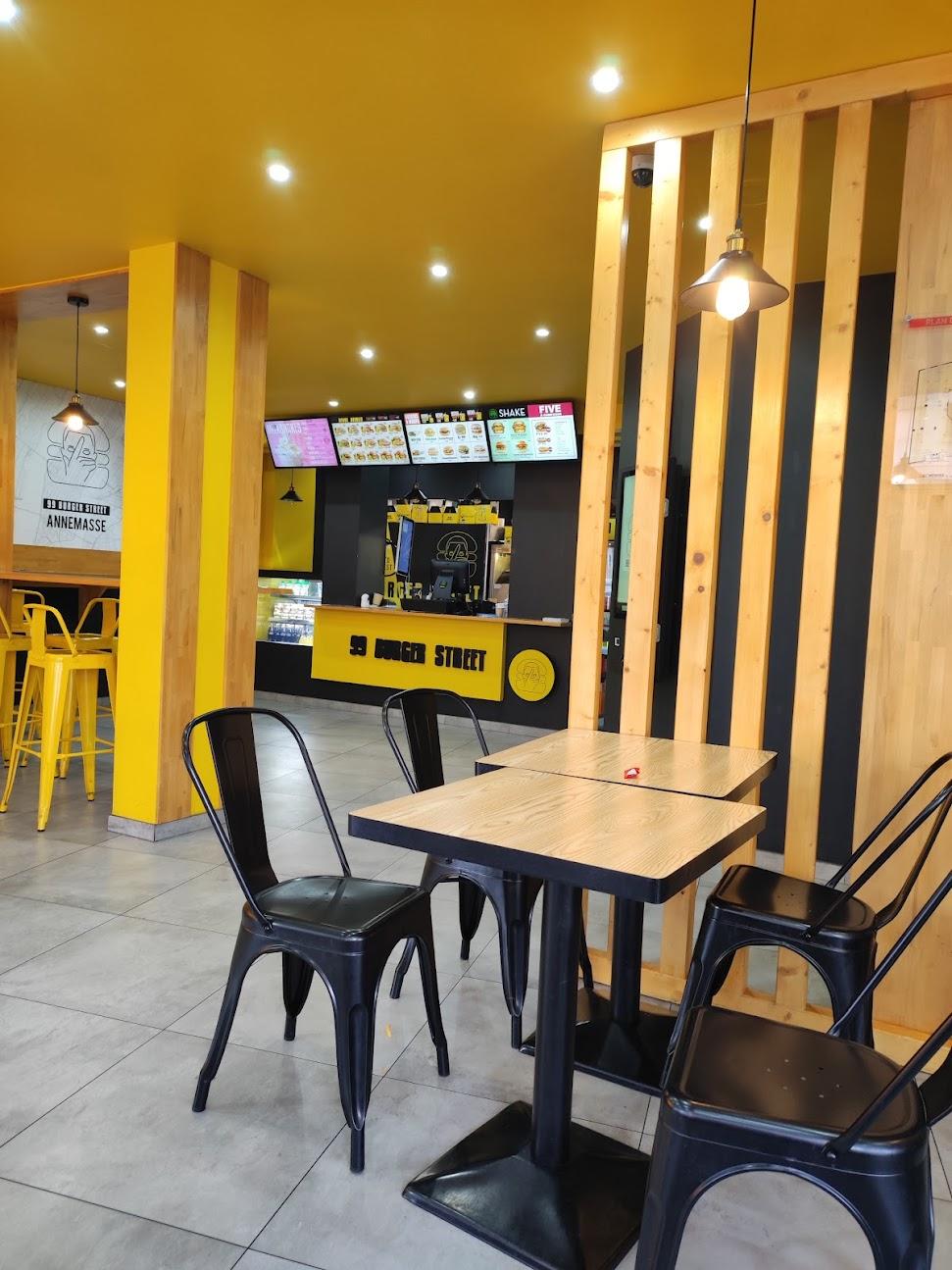 Photo de 99 Burger Street