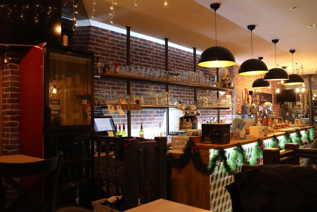 Photo du restaurant Ô DiVin - Bar & Brasserie / Bar à vin Tapas