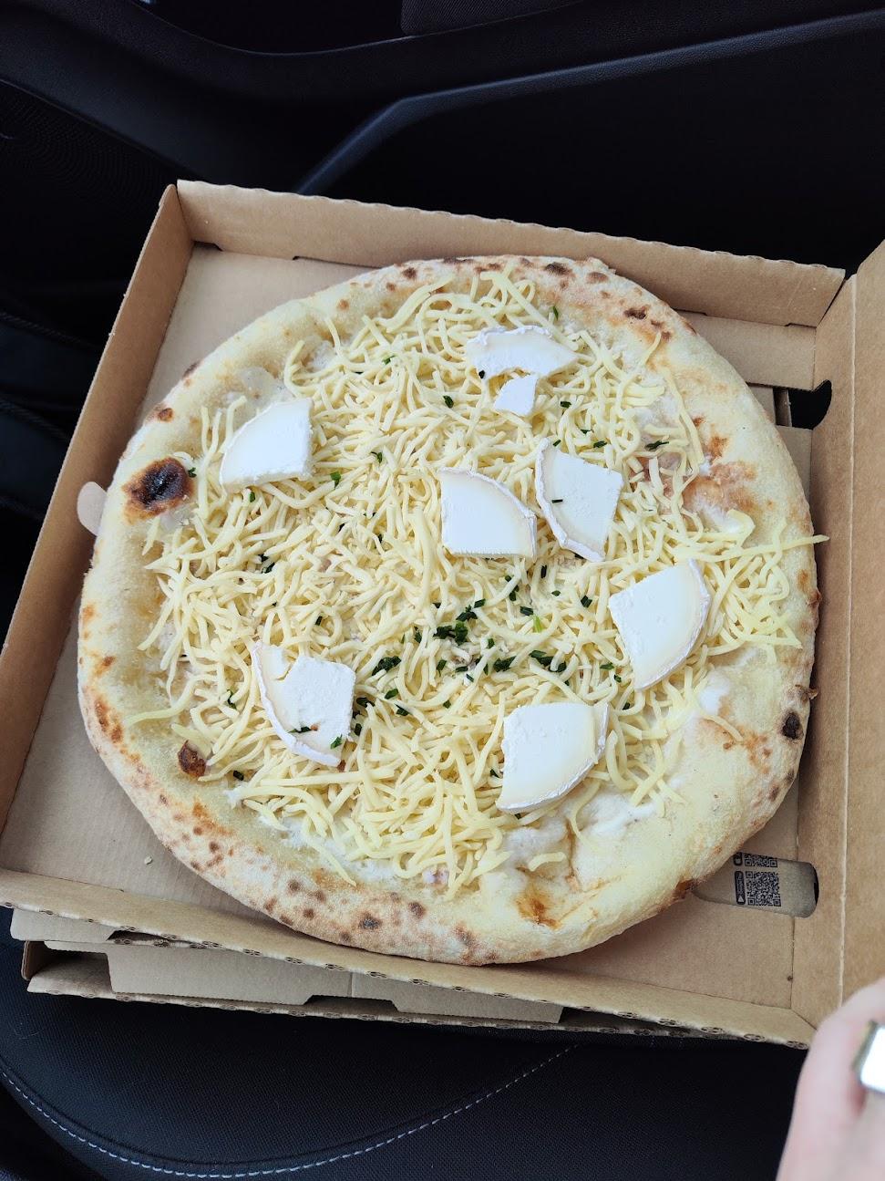 Photo de Just Queen - Distributeur de pizzas