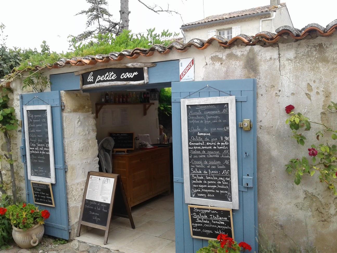 Photo du restaurant La Petite Cour