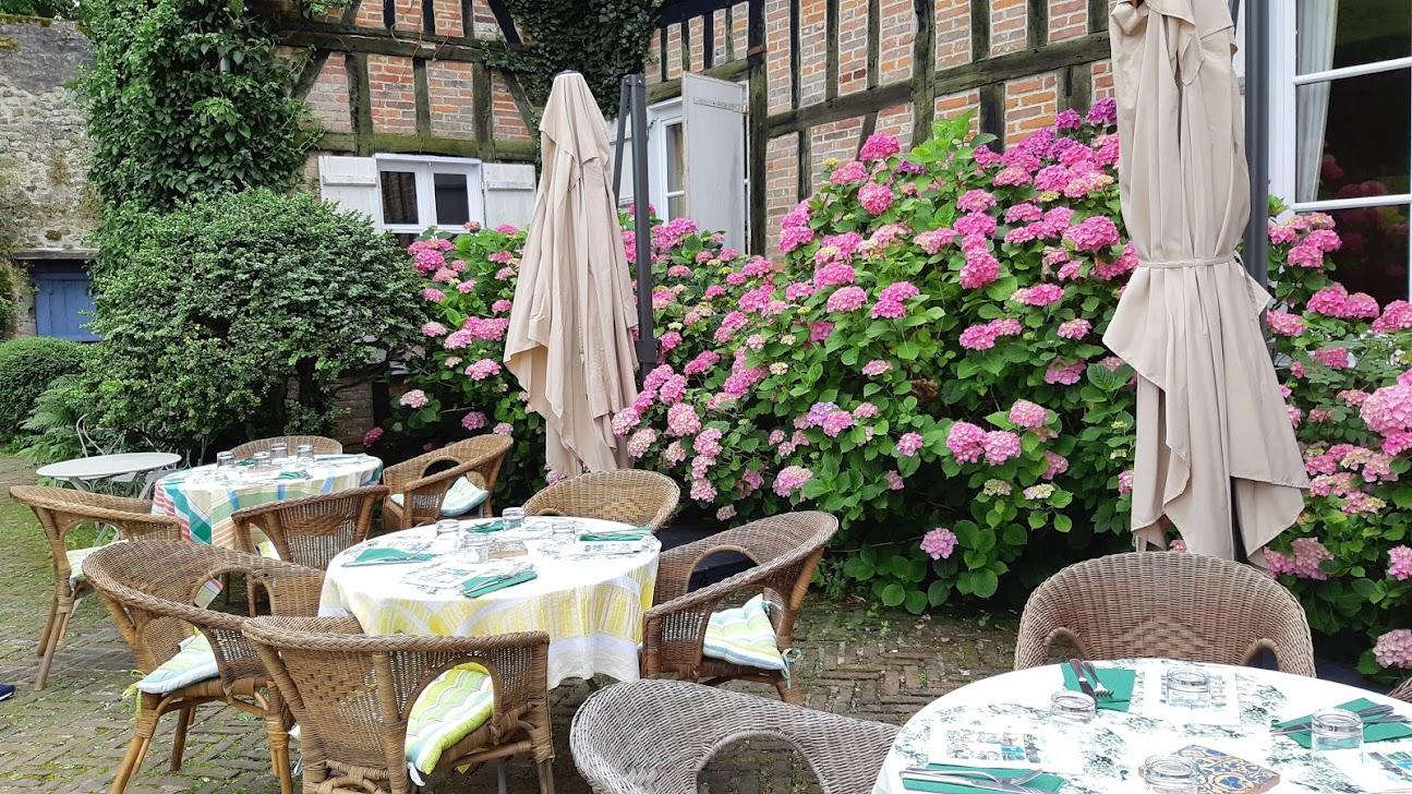 Photo de Le jardin des ifs