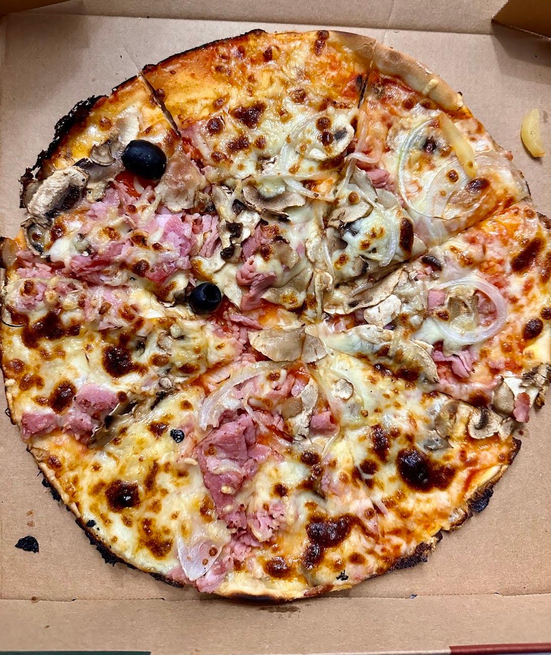 Photo de La pizzeria du blanc four