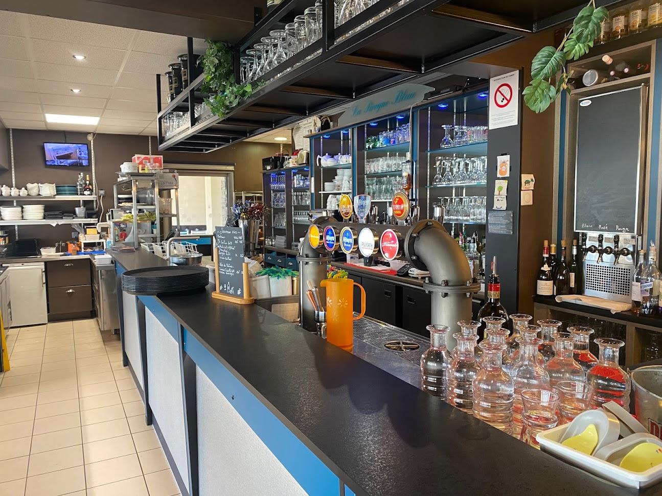Photo du restaurant La Pirogue Bleue