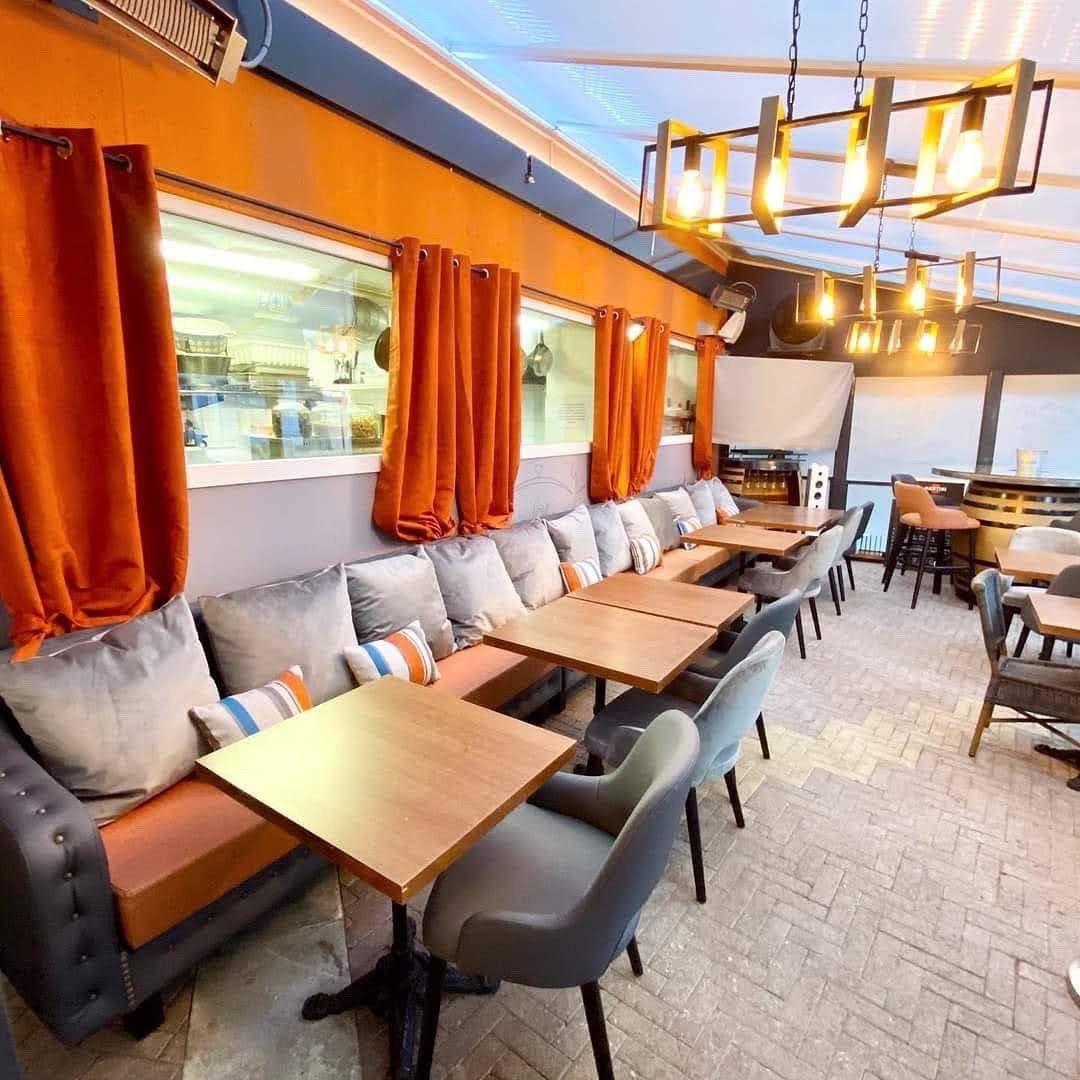 Photo de Restaurant la Place Matlau SARL