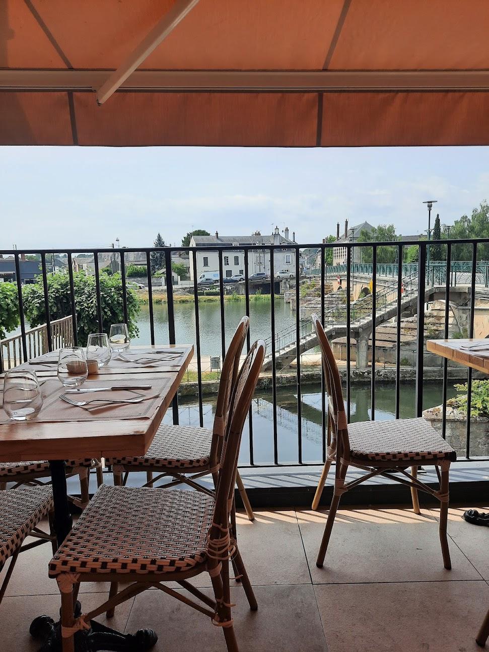 Photo du restaurant Zouzou Bar