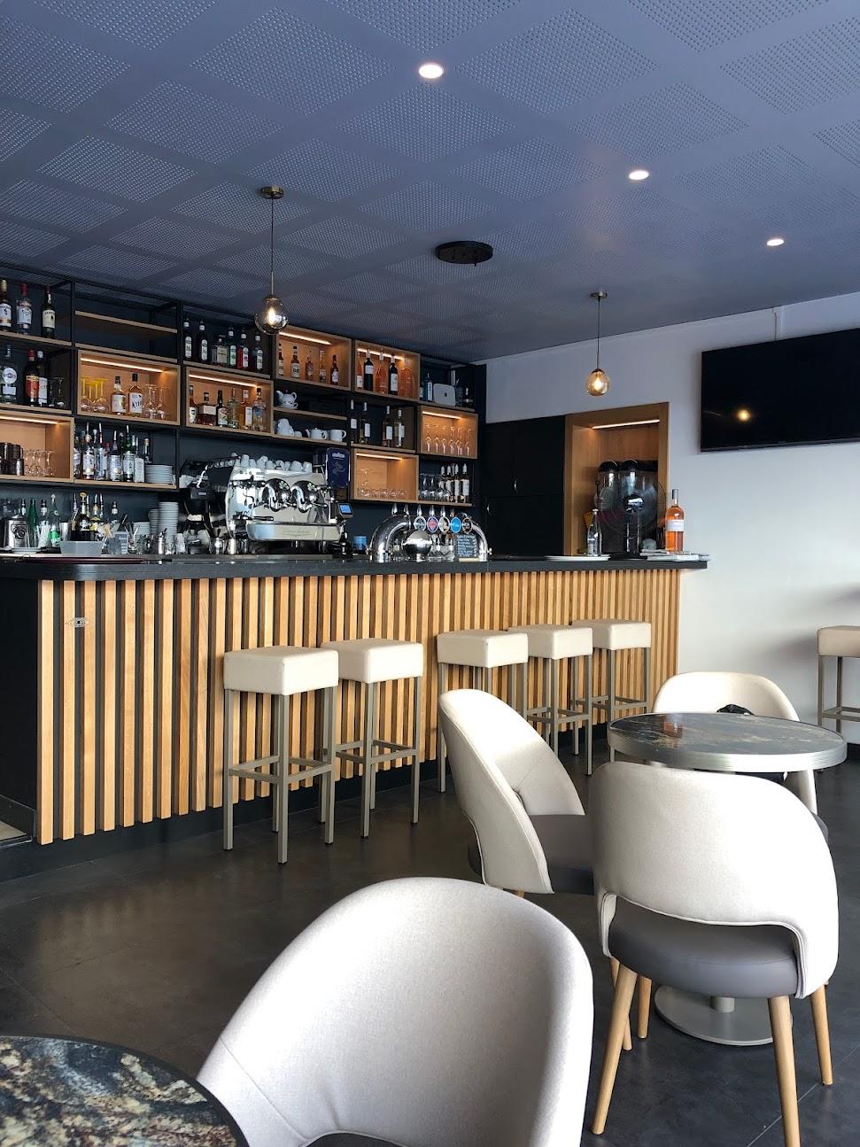 Photo du restaurant Le café d en face