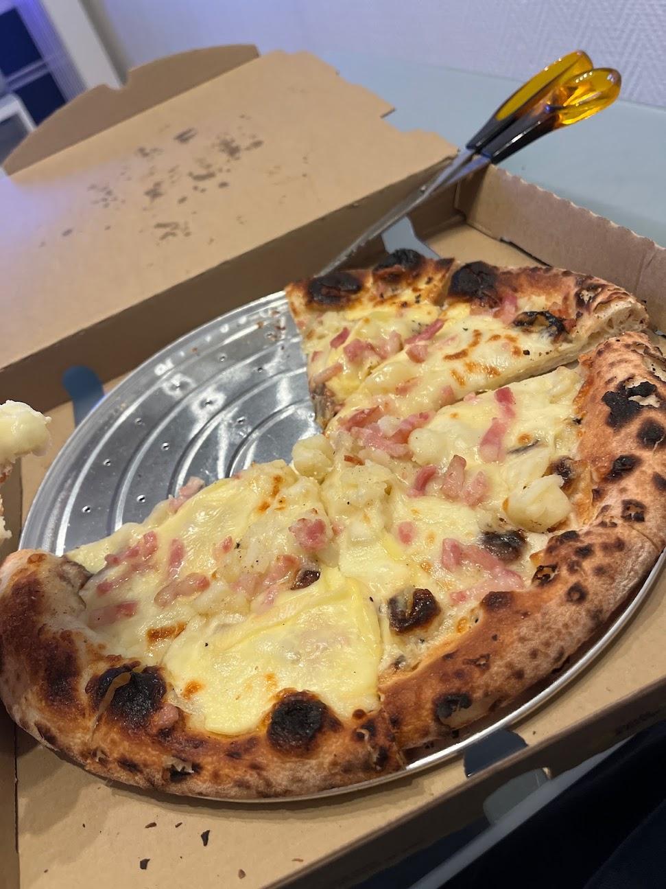 Photo de Just Queen - Distributeur de pizzas