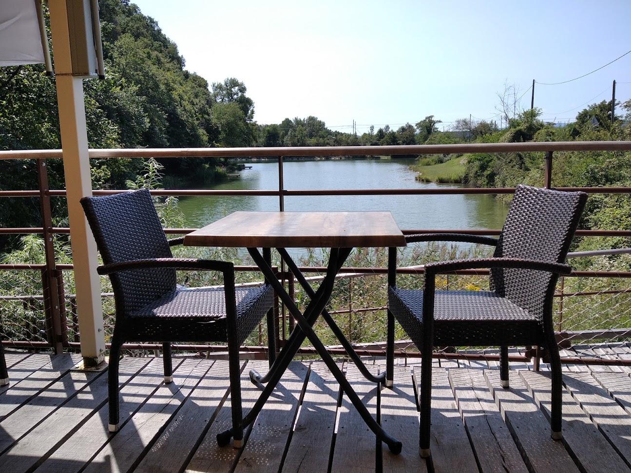 Photo du restaurant La Guinguette de l'Etang Bleu