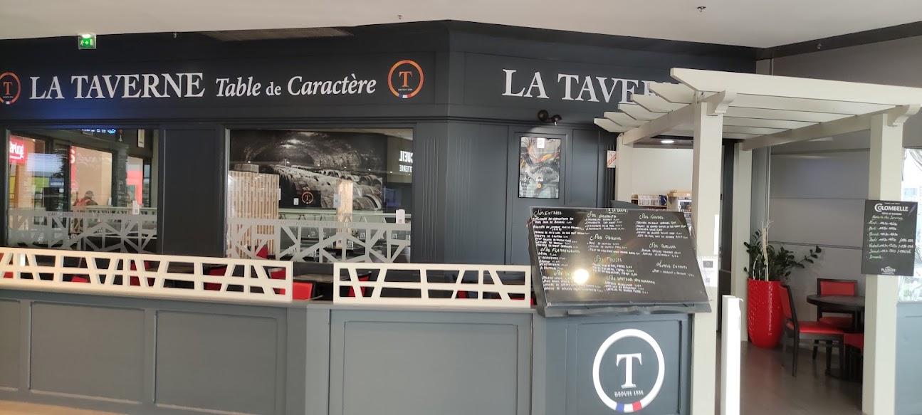 Photo de La Taverne - Table de caractère - Ibos