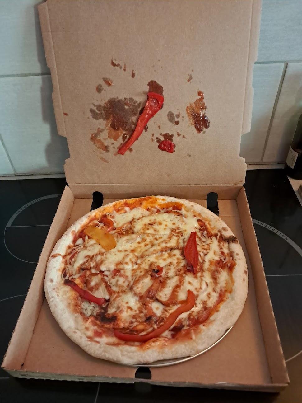 Photo de Just Queen - Distributeur de pizzas