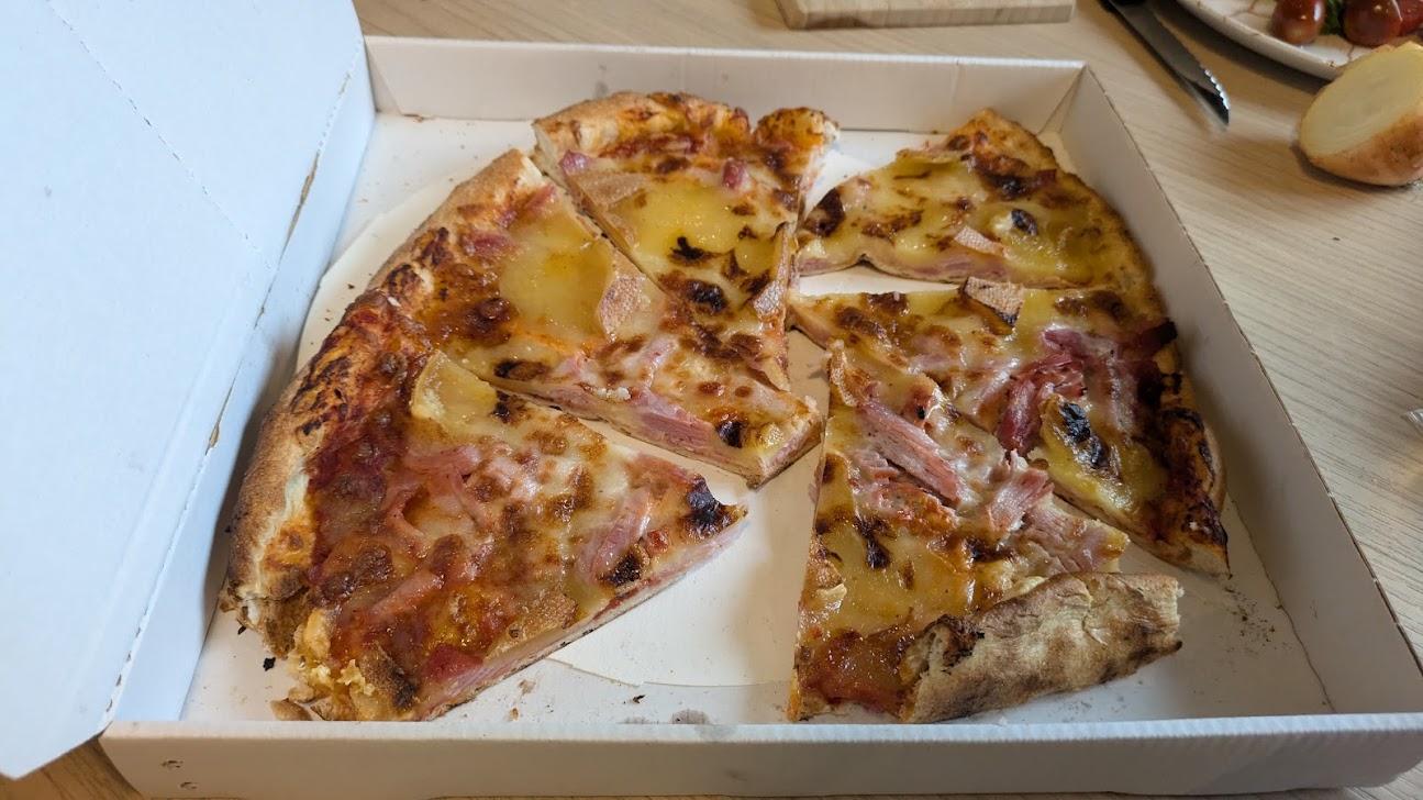 Photo de Les 4 Saisons pizzas au Feu de Bois à emporter et distributeur automatique 24/24