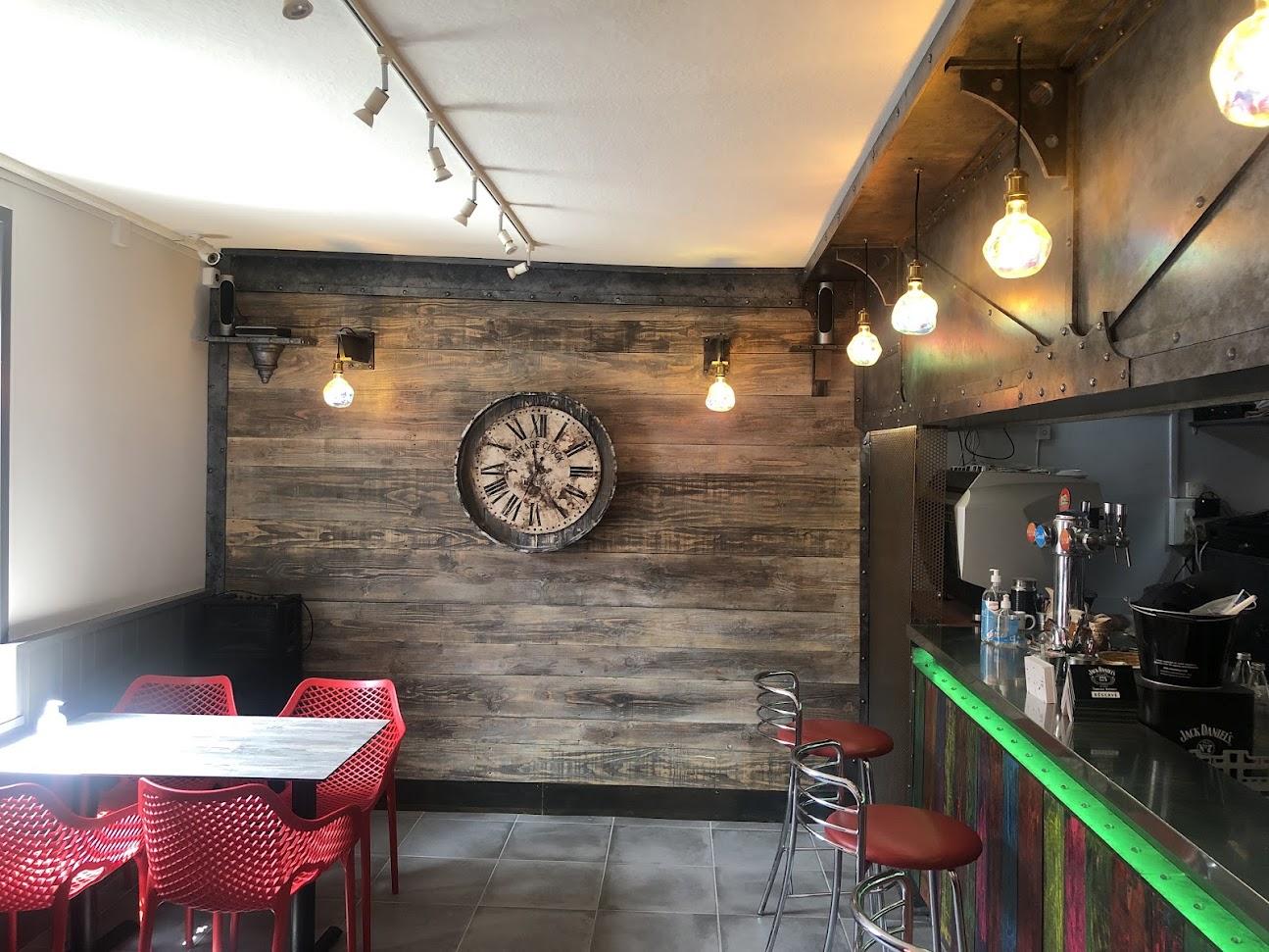 Photo du restaurant Red Cafe