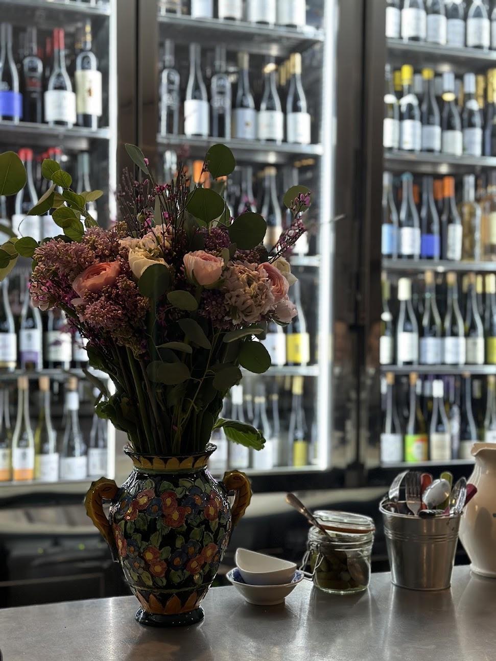 Photo du restaurant Rouge, Restaurant - Bar à vin