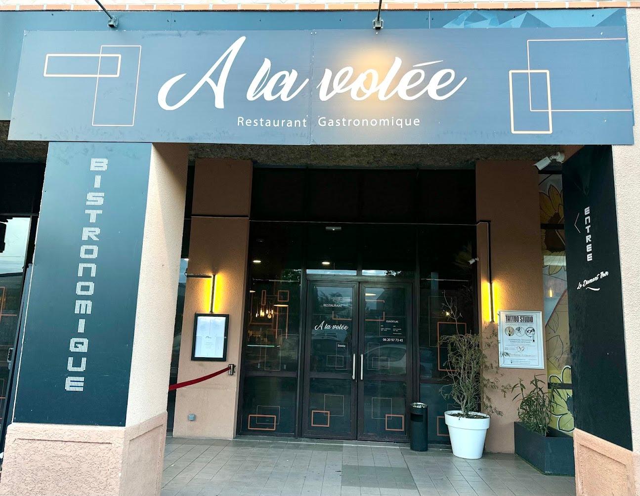 Photo de A LA VOLEE