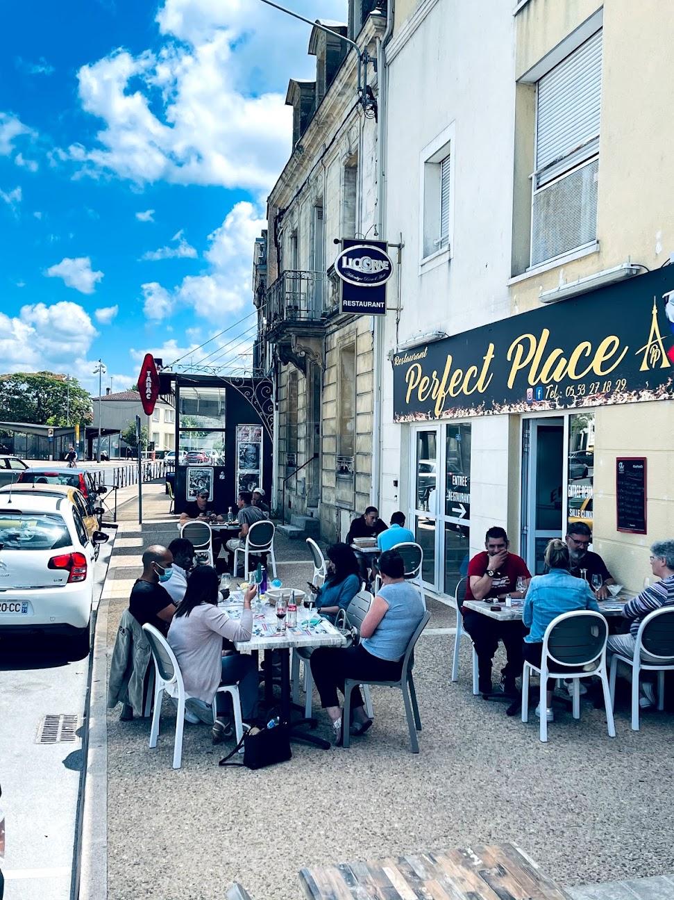 Photo de Restaurant Perfect Place-spécialité couscous ou grillades magret de canard, confit