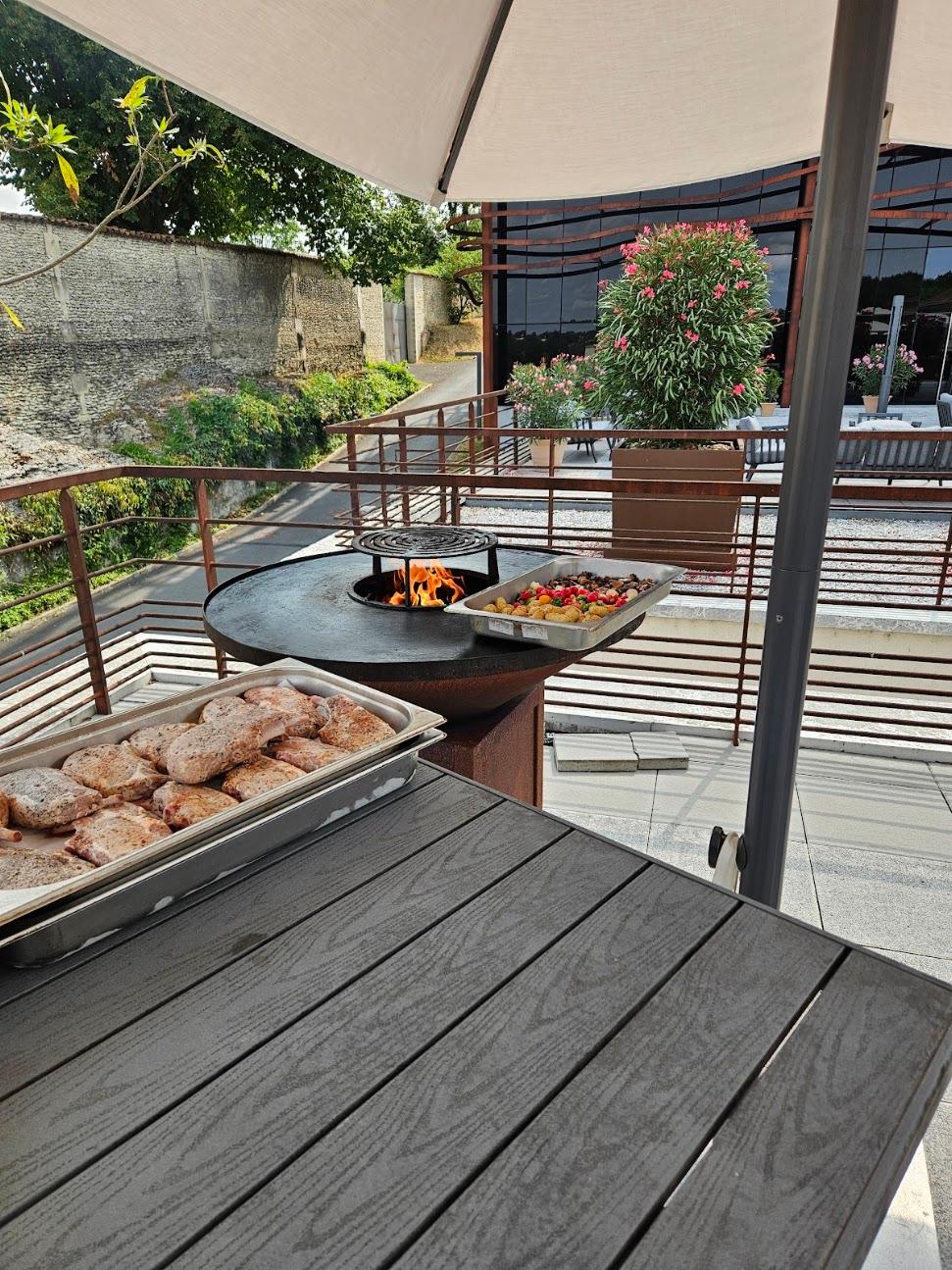 Photo de BRASSERIE "LA DISTILLERIE" HOTEL CHAIS MONNET