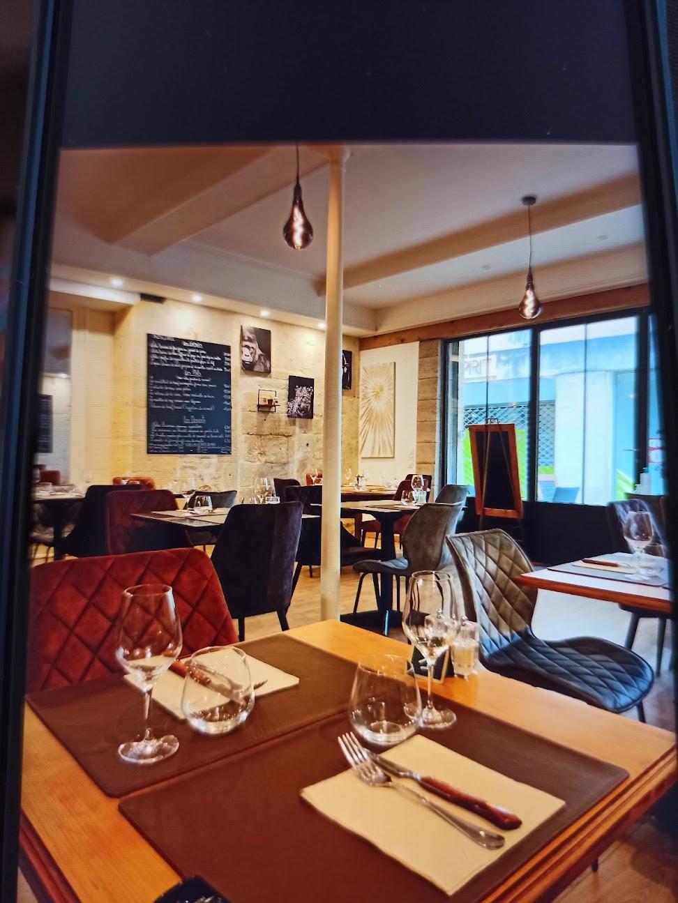 Photo de Restaurant la cave passe a table