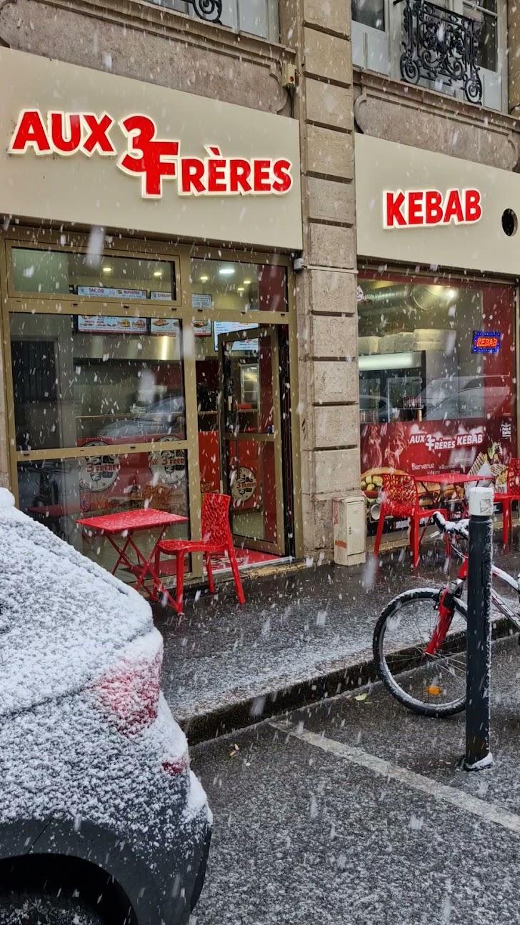 Photo du restaurant Aux 3 Frères Kebab (حلال)
