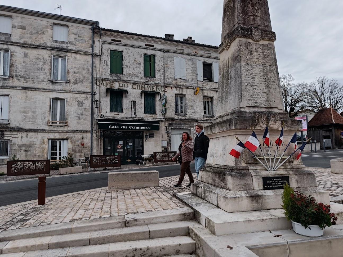 Photo de Café Du Commerce