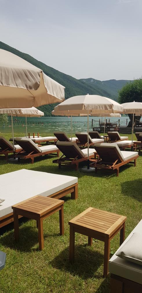 Photo de La Crique Aiguebelette - Lake Club - Bar Restaurant et Tapas - Location Pédalos - Paddles - Kayaks - Plage - Glacier