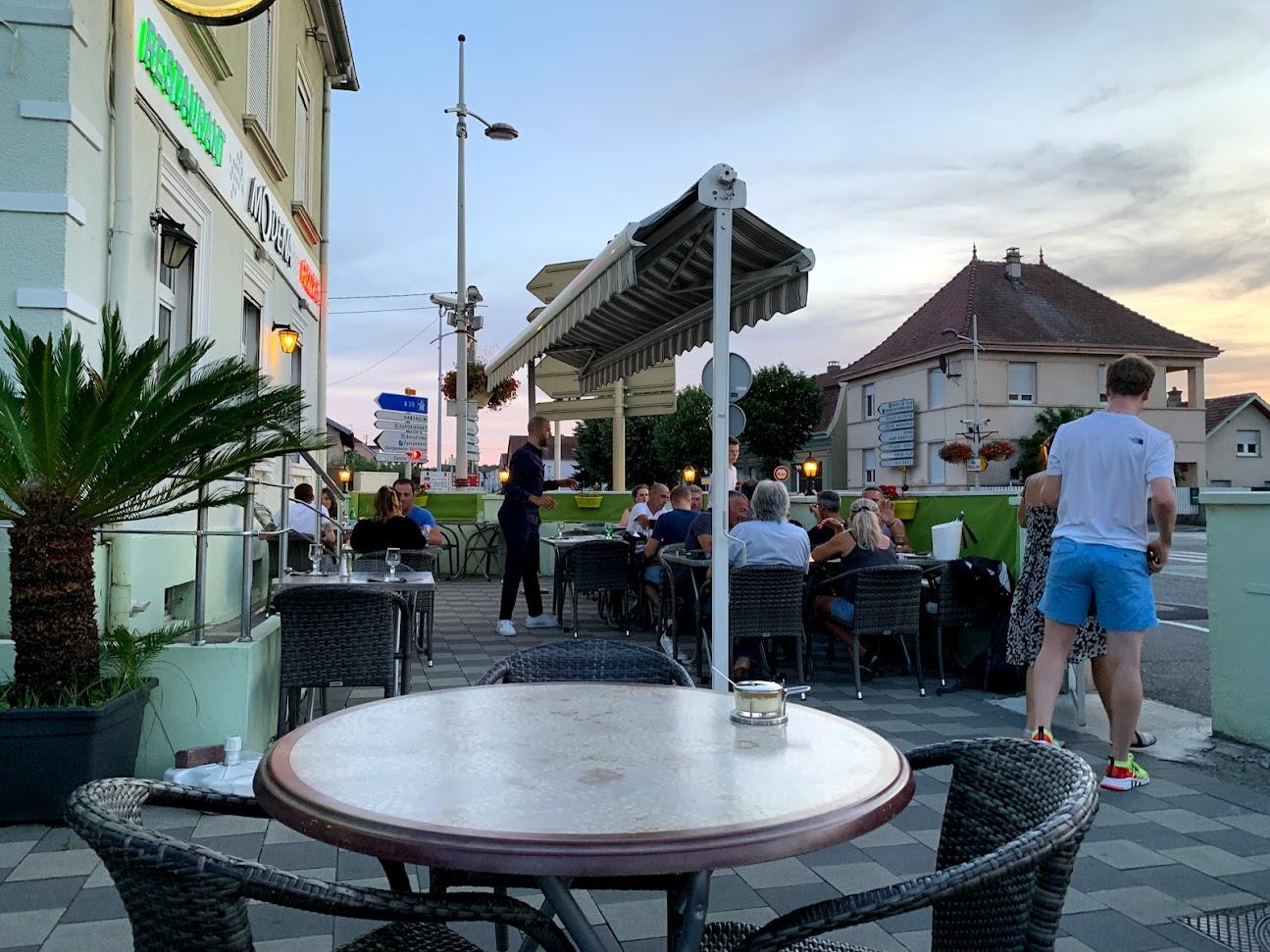 Photo de Modena Restaurant - Pizzeria