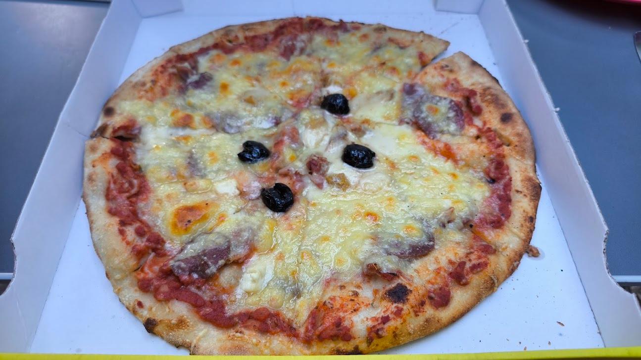 Photo de La Cabane a Pizzas