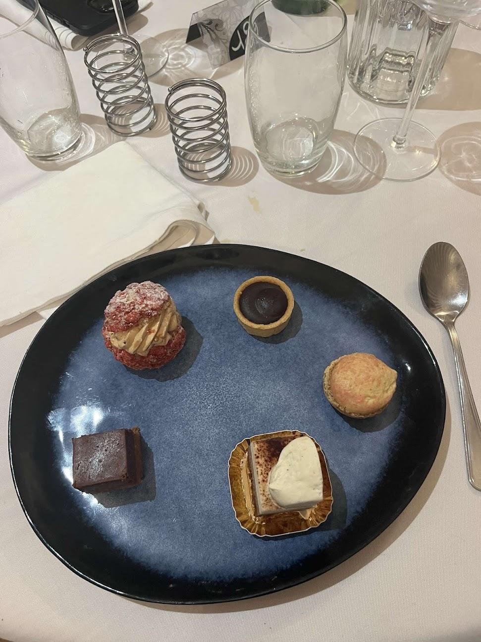 Photo de Restaurant @ Hôtel Aux Maisons