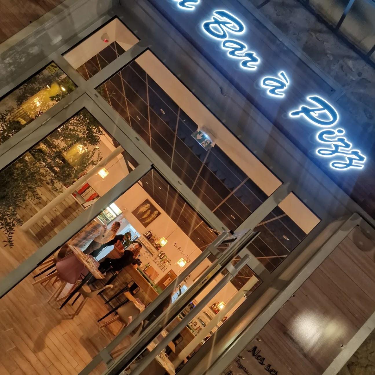 Photo de AU BAR A PIZZ, BY RIDERS PIZZA, THE RIDERS PUB