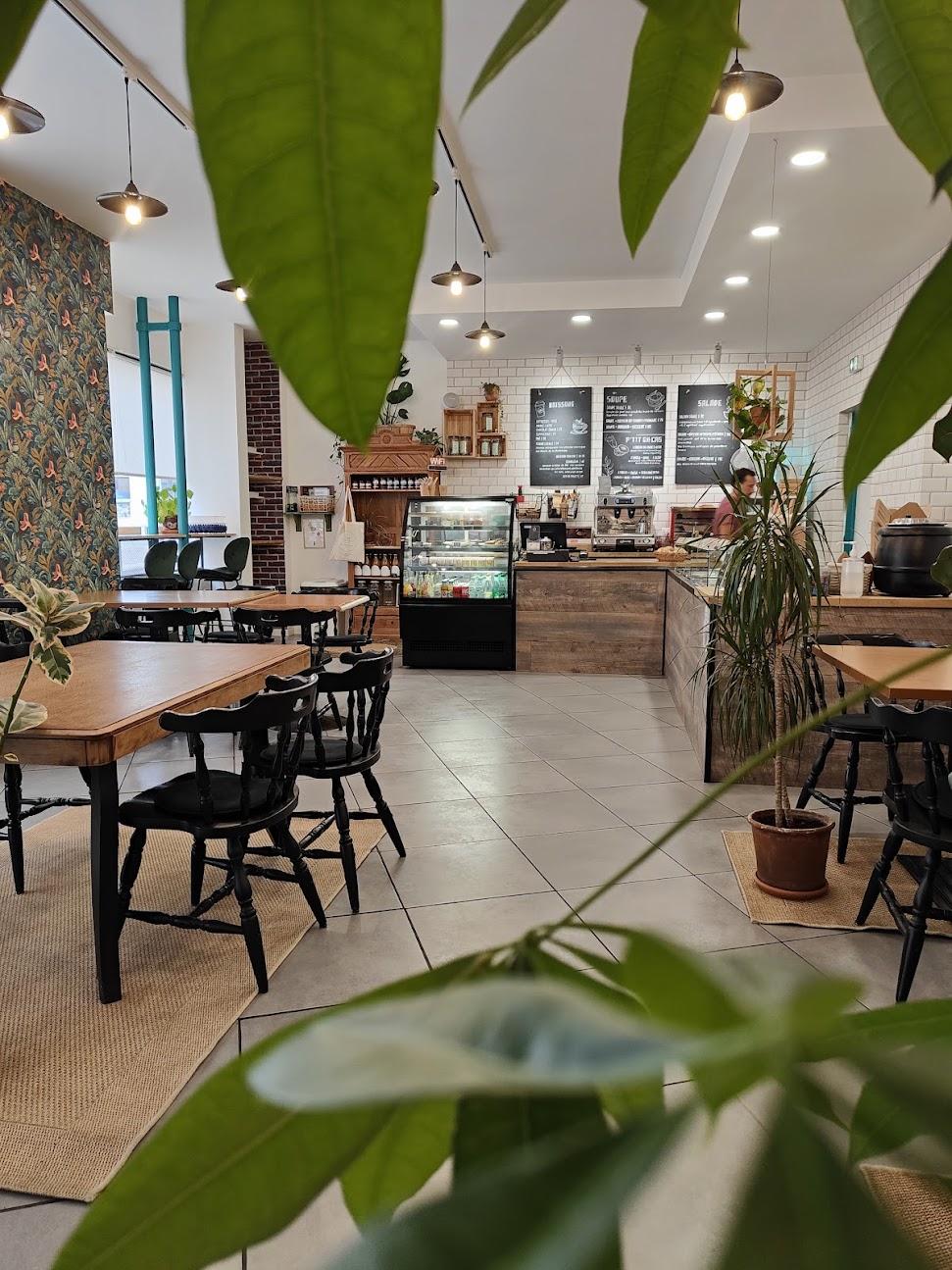 Photo du restaurant VERT chez nous (Bar À Salade & Soupe - Café) & FOODTRUCK