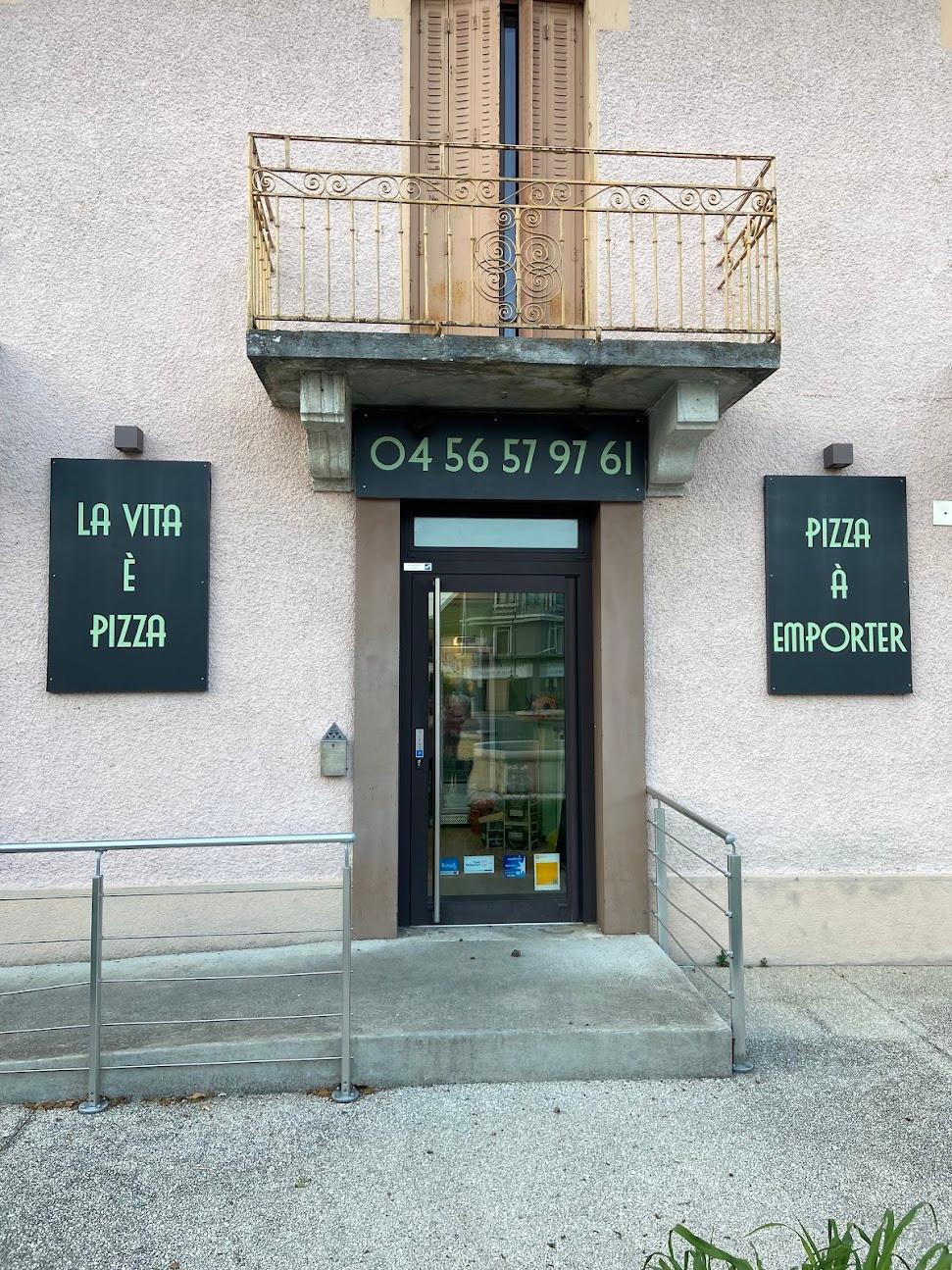 Photo de La vita è pizza