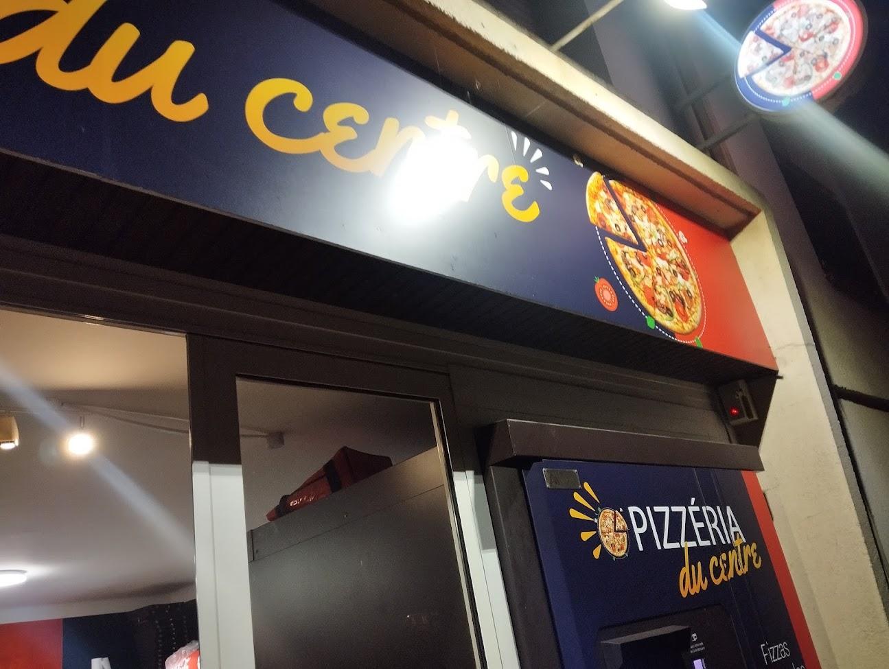 Photo de Pizzeria du Centre Saint-Jean et Distributeur à pizzas 24h/24, 7j/7