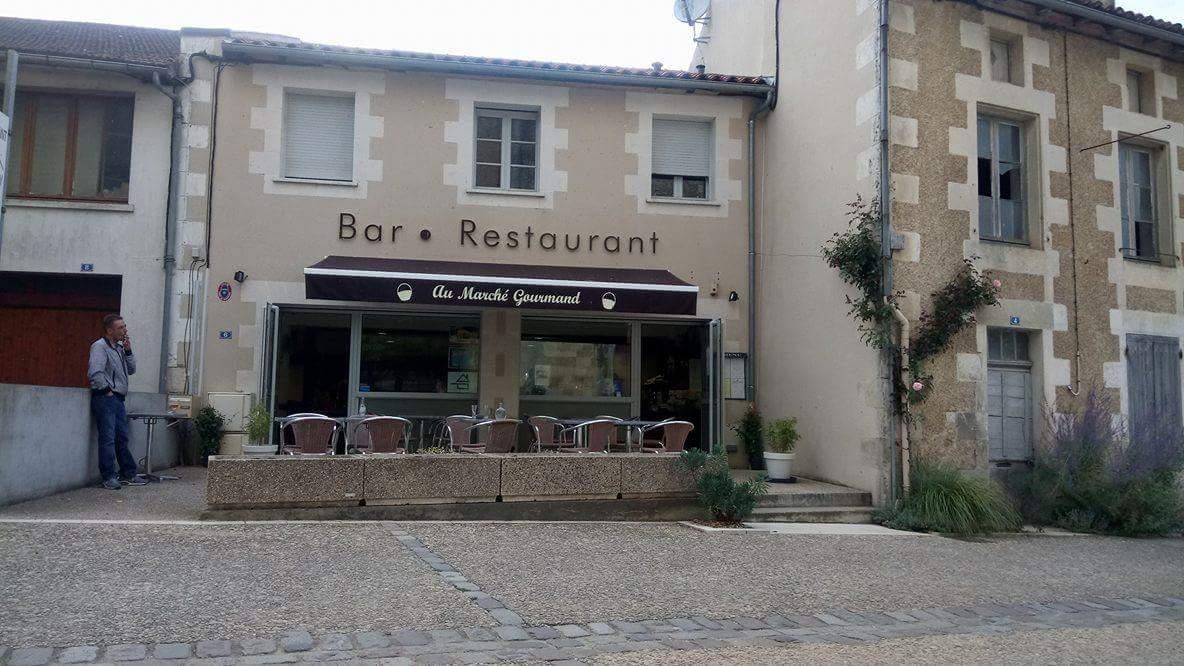 Photo de restaurant celle l'evescault "Au Marché Gourmand"