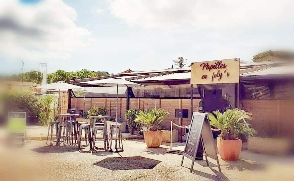 Photo de PAPILLES EN FOLY'S