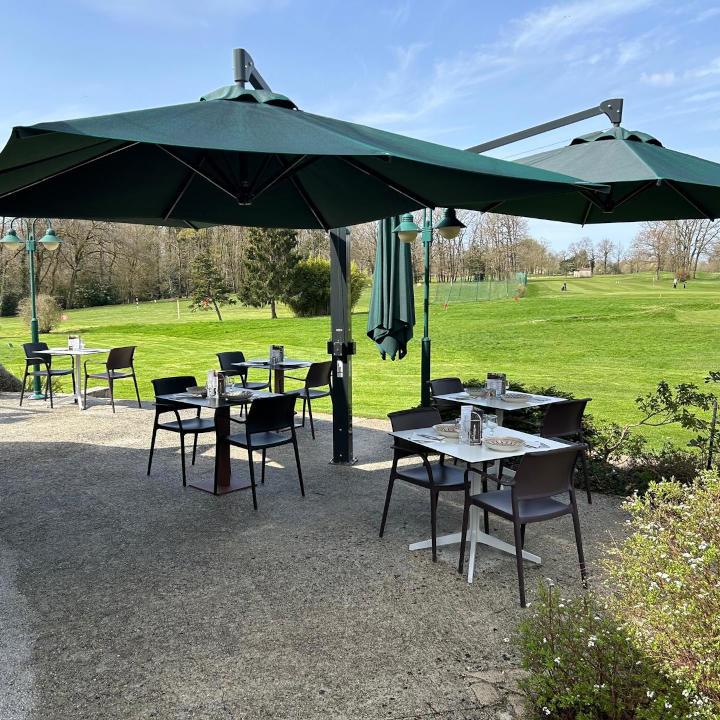 Photo du restaurant La table du golf à Saintes