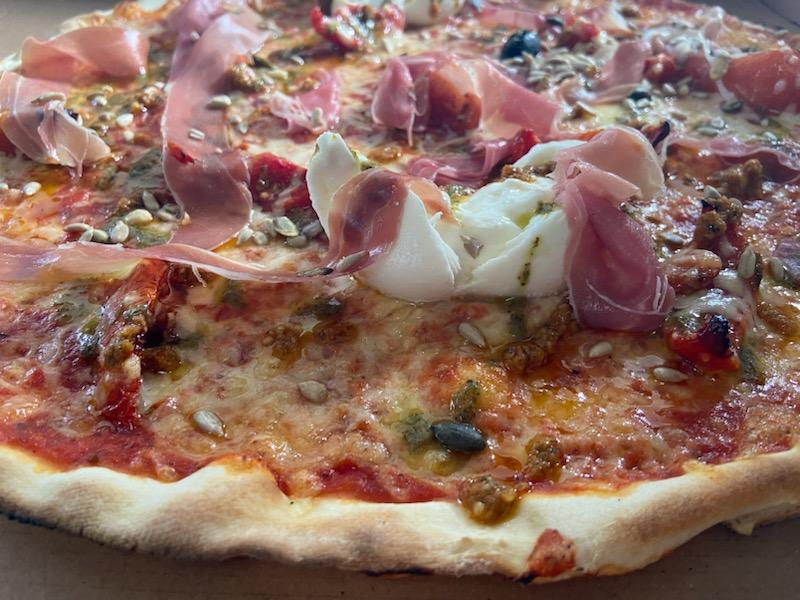 Photo de Gusto Pizzz' camion pizza et distributeur automatique