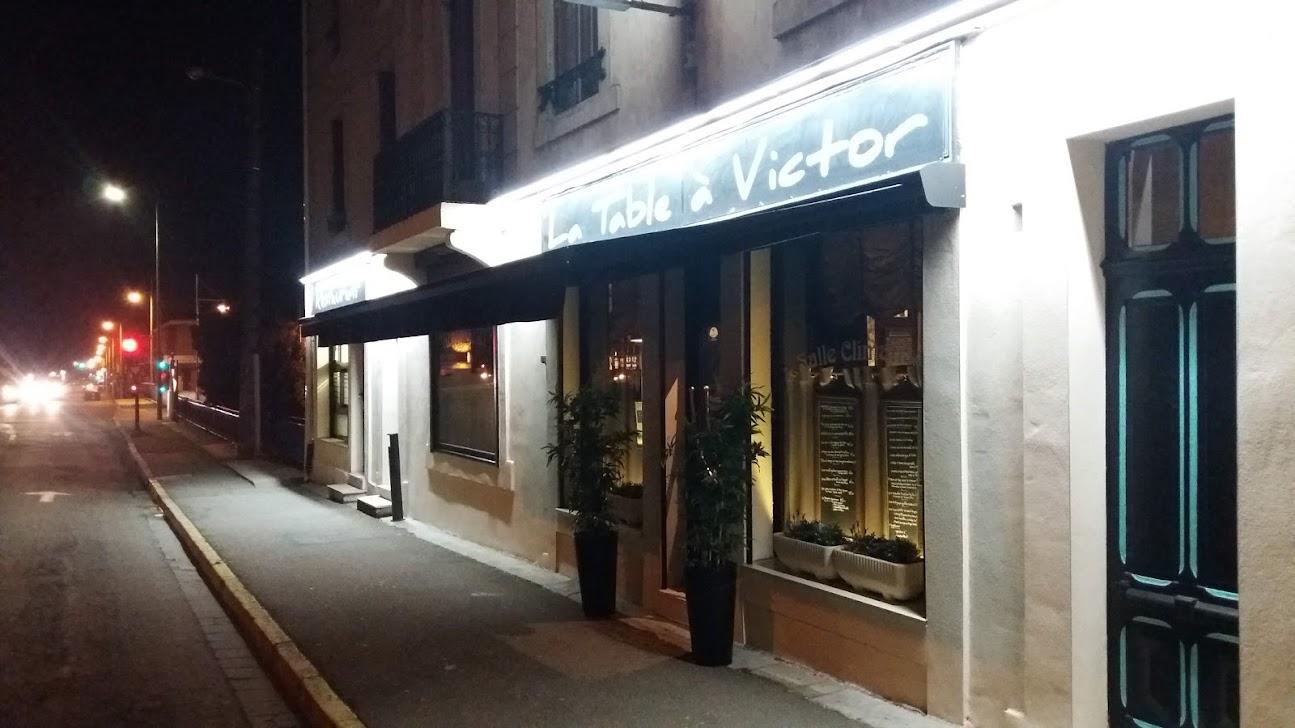 Photo de La table à Victor